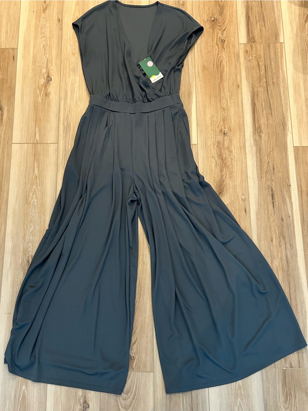 HALARA V Neck Short Sleeve Side Pocket Wide Leg Flowy Waffle Casual Jumpsuit